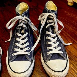 Navy high-top converse, size 7 mens/ 9 womens